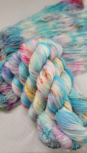 Beach Days - 9 to 5 sock yarn